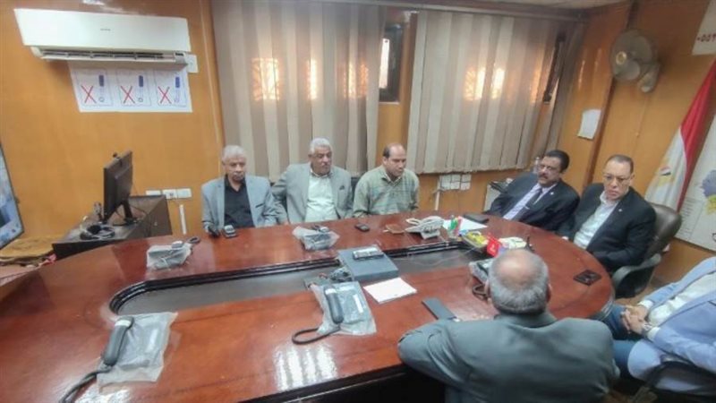 محافظ الشرقية من