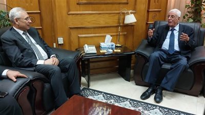 جامعة المنيا تستقبل د. حسام موافي رائد طب الباطنة لمناقشة رسالة دكتوراه بكلية الصيدلة