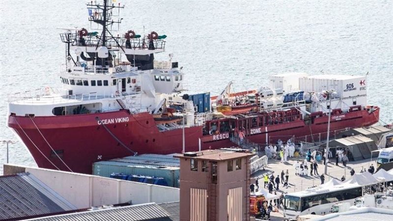 سفينة اللاجئين