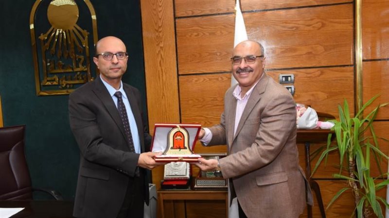 رئيس جامعة أسيوط