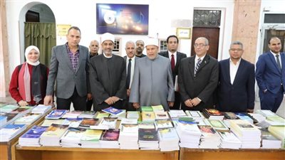 نائب رئيس جامعة الأزهر يفتتح معرضًا للكتاب بالتعاون مع الأعلى للشئون الإسلامية