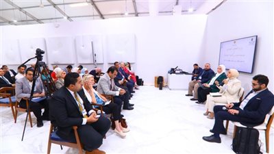 وزيرة التضامن تشارك في جلسة 