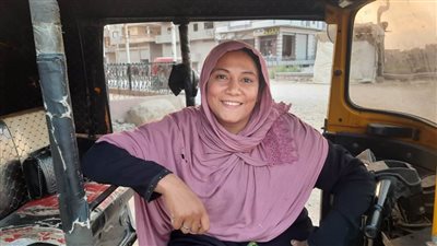 من غسيل الكُلي للعمل سائقة 