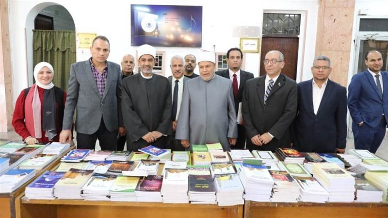 معرض الكتاب بمقر