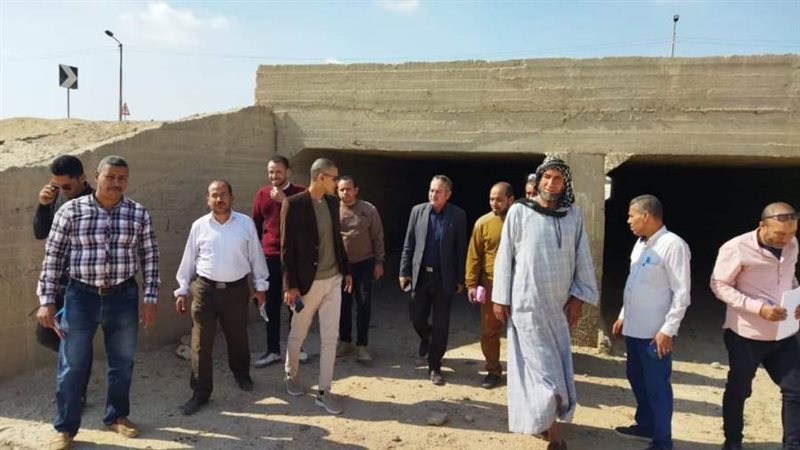 تطهير مخرات السيول