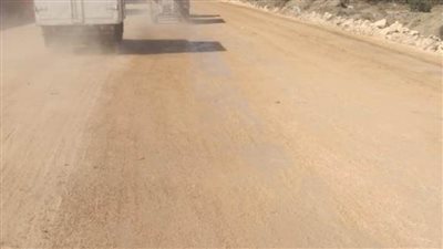 استكمال أعمال التطوير بطريق الملح بمدينة إدكو بتكلفة ١٥ مليون جنيه