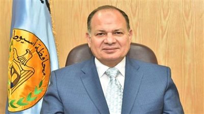 محافظ أسيوط: تنفيذ 4 محاور على النيل