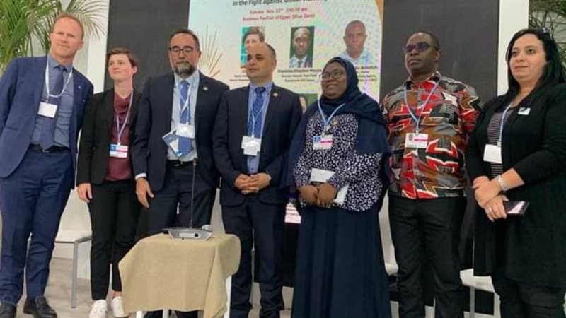 جلسه لمؤسسه القيادات