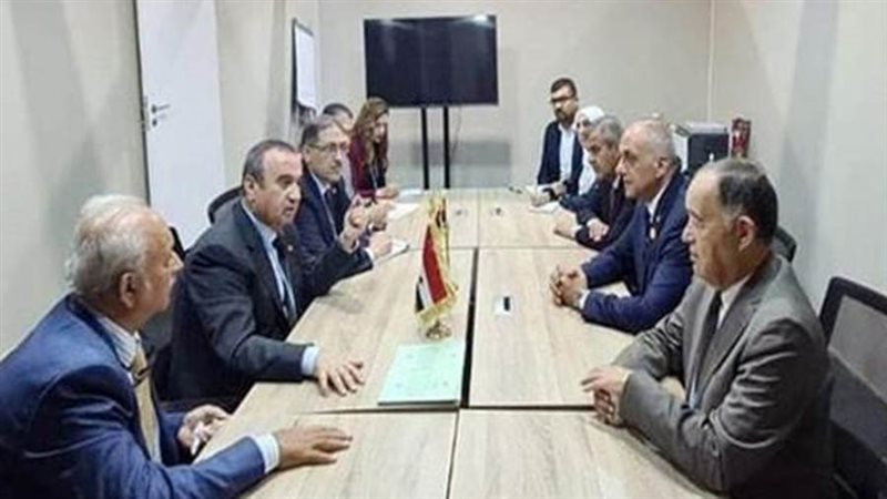 جانب من المباحثات