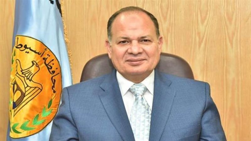 عصام سعد محافظ أسيوط