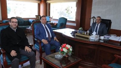 محافظ سوهاج يستقبل رئيس مجلس أمناء مدرسة المتفوقين للعلوم والتكنولوجيا Stem