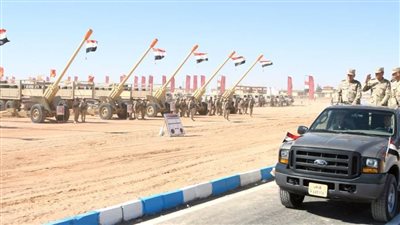 عاجل.. وزير الدفاع يشهد إجراءات تفتيش الحرب لأحد تشكيلات المنطقة الغربية العسكرية (فيديو وصور)