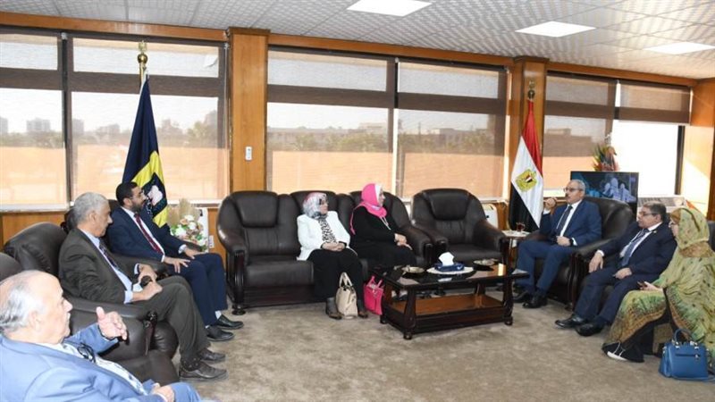 جانب من الزيارة