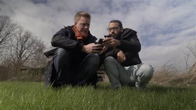 نور على نور.. إلى الوراء در!