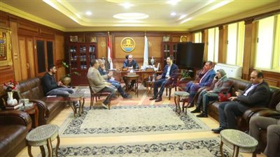 محافظ كفر الشيخ يناقش الأعمال الجارية في 5 مستشفيات    