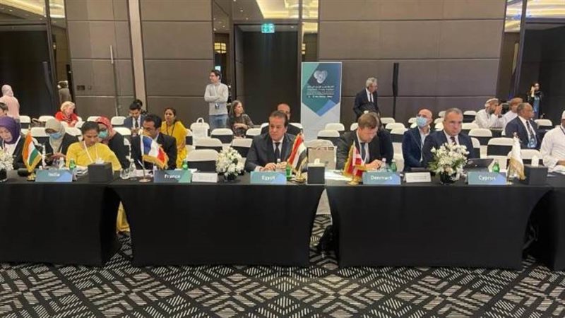 وزير الصحة في اجتماع