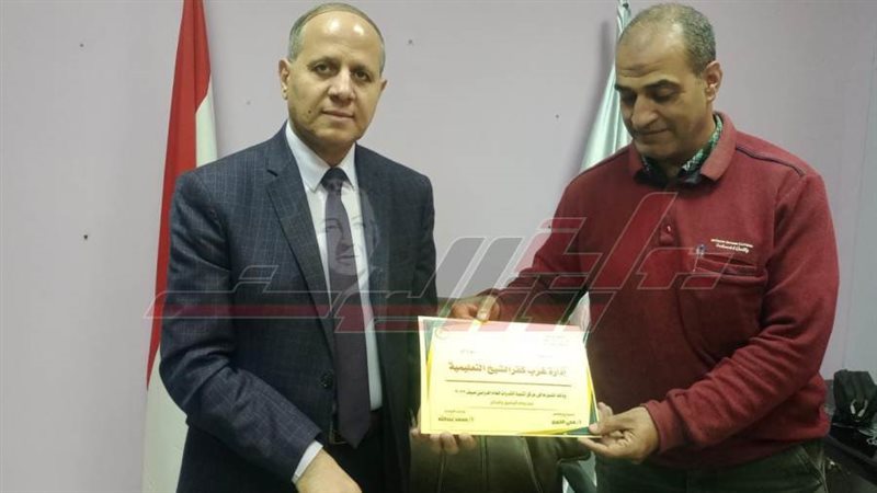 خلال التكريم