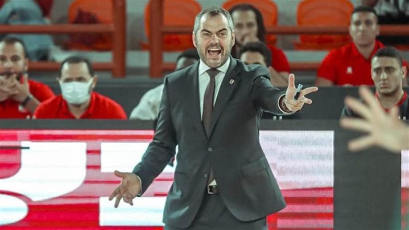 الإسباني أوجستي بوش