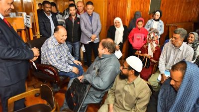 محافظ أسيوط يواصل لقاءاته الدورية مع ذوي الهمم للتعرف على طلباتهم