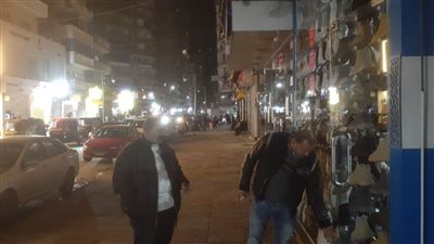 حملات مكبرة لمتابعة تطبيق مواعيد الغلق الشتوية وإزالة الإشغالات والتعديات بأحياء الإسكندرية