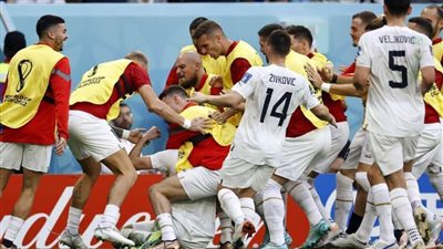 قطر2022.. صربيا تتقدم بهدفين في الوقت القاتل على الكاميرون في الشوط الأول 
