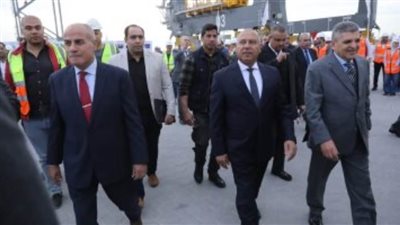 وزير النقل يتفقد أعمال التجهيز والإعداد للتشغيل التجريبي لمحطة 