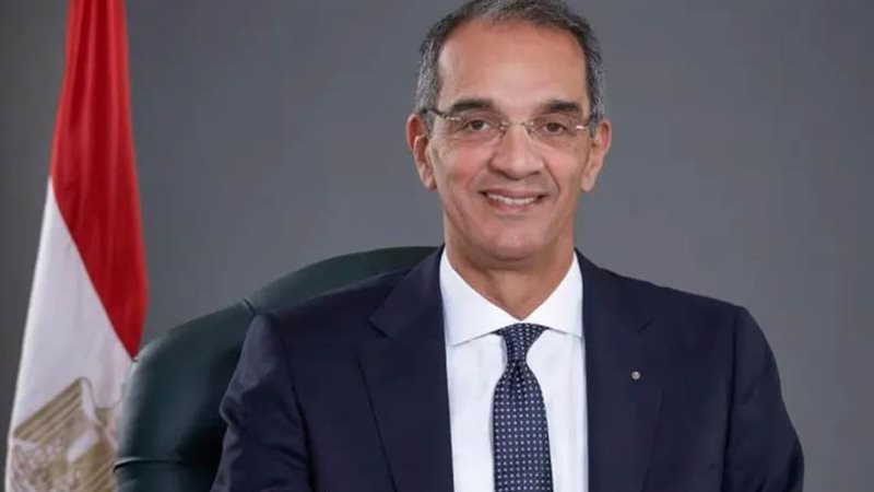 الدكتور عمرو طلعت