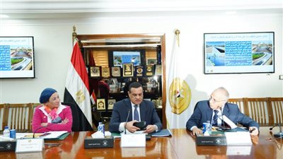 وزراء التنمية المحلية والبيئة والري يتابعون جهود رفع نواتج تطهير الترع بالمحافظات