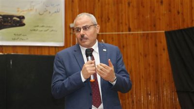 رئيس جامعة قناة السويس يُعلن انطلاق فعاليات مهرجان المسرح 