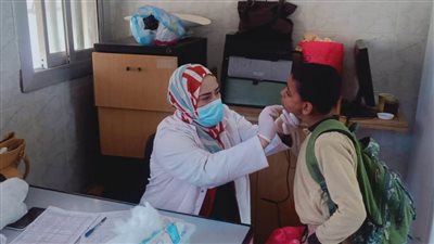 صحة الإسماعيلية توقع الكشف على 1500 مواطن في قافلة طبية بقرية طوسون