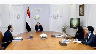 عاجل|  السيسي يوجه باستمرار الدراسات المتخصصة للأوضاع الاقتصادية العالمية وانعكاساتها على الاقتصاد المصري
