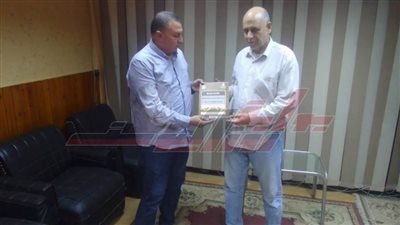 تسليم 16 عقد تقنين أراضي أملاك الدولة للمستفيدين بكفر الشيخ