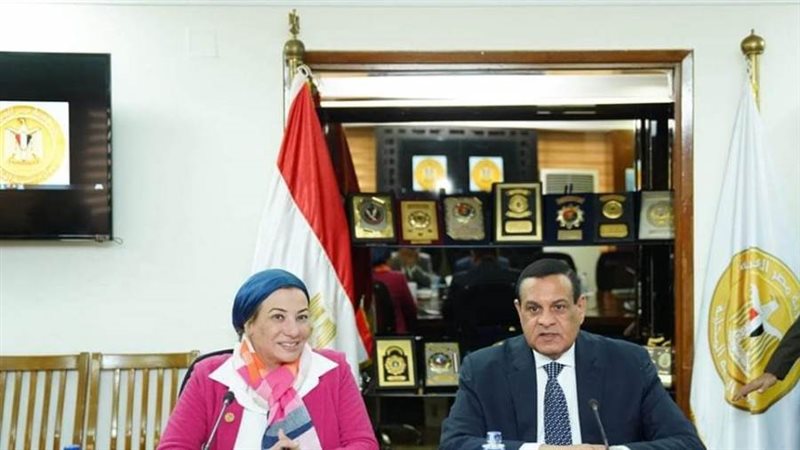 وزيرا التنمية المحلية