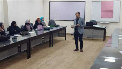 محافظ الإسكندرية يشدد على تكثيف الجهود للقضاء تمامًا على الأمية بالمحافظة