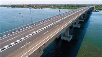 محافظ المنيا يتابع التشغيل التجريبي لكوبري ملوي ويتفقد الموقع المقترح لمجمع المواقف 