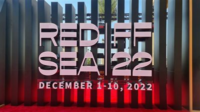 بالصور.. شاهد الاستعدادات الأخيرة لافتتاح مهرجان البحر الأحمر السينمائي 