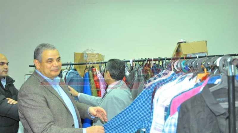 رئيس الجامعة خلال