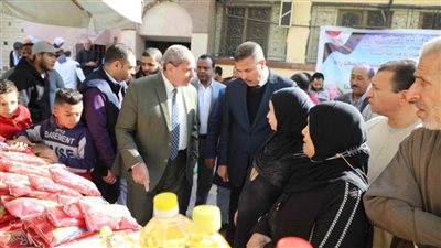 افتتاح معرض السلع الغذائية بمقر جمعية الشبان المسلمين بالمنيا (صور) 
