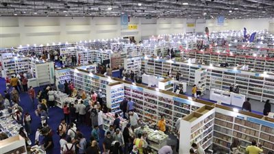 العساسي: تخفيض أسعار إيجار أجنحة الناشرين المصريين والعرب بمعرض الكتاب 