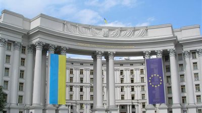 ذعر في سفارات أوكرانيا بعد تلقيها طرودا تحتوي 