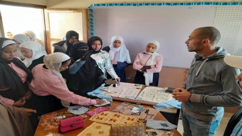 افتتاح معرض المنتجات