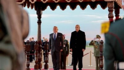 العاهل الأردني يصل الجزائر والرئيس تبون في مقدمة مستقبليه