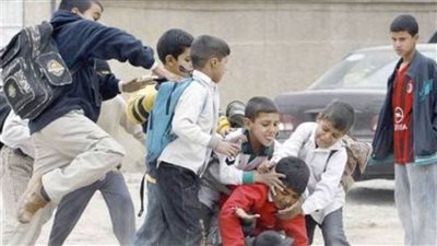 تلميذ يتعدى على زميله بـ