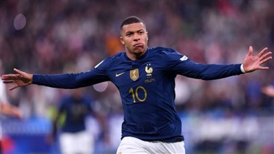  مبابي يتخطى بيليه ومارادونا وكريستيانو رونالدو ويتساوى مع ميسي