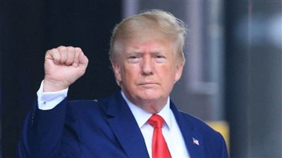 سياسيون أمريكيون يدينون بشدة دعوة ترامب للاستغناء عن الدستور