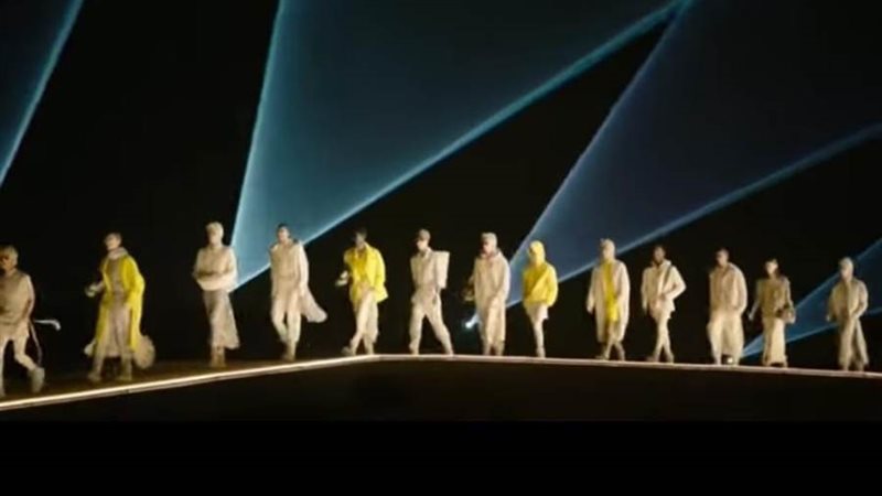 حفل أزياء ديور العالمية