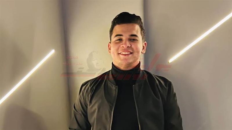 الفنان عمرو السيد