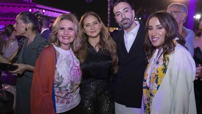 نجوم العالم العربي يتألقون على السجادة الحمراء في مدينة جدة 