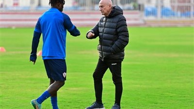 فيريرا يعقد جلسة فنية مع لاعبي الزمالك