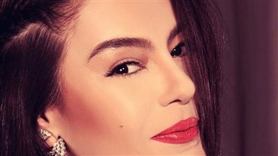 شريهان تعود إلى شبابها في عيد ميلادها الـ 57